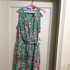 Meet your Posher, Yvette